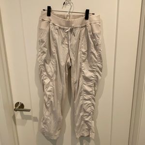 Lululemon Dance studio crop